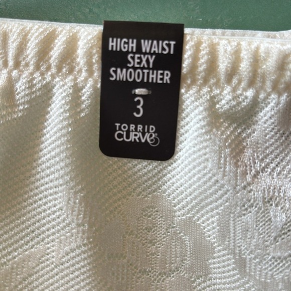 Torrid Curve High Waist Sexy Smoother Shapewear Shorts Stars Size 3 - Picture 3 of 8